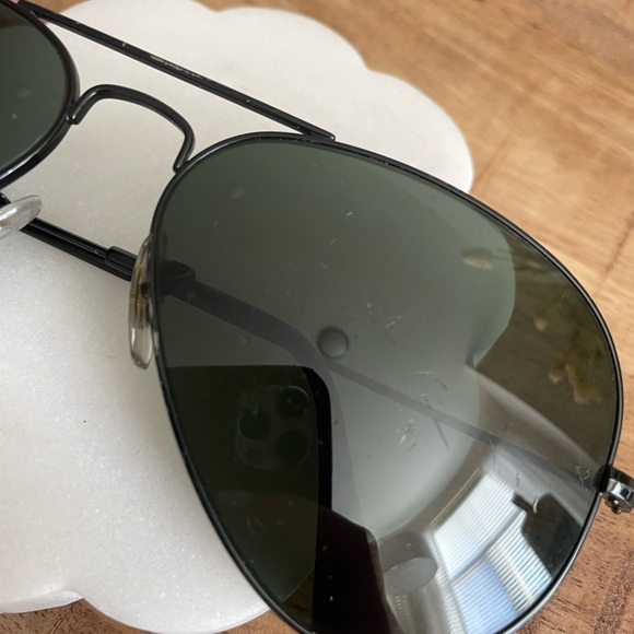 Men's Black Aviator Sunglasses - Picture 9 of 10